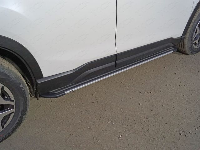 Пороги алюминиевые ТСС Slim Line Silver 1720 мм Subaru Forester V (S5) 2018-2024. Артикул SUBFOR18-33S