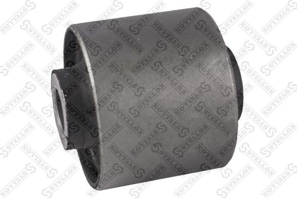 Сайлентблок переднего рычага подвески Stellox. Артикул 77-00327-SX