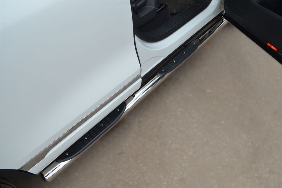 Защита порогов RusStal труба d76 с накладками (вариант 3) для Volkswagen Touareg II до рестайлинга 2010-2013. Артикул VTT-0007023