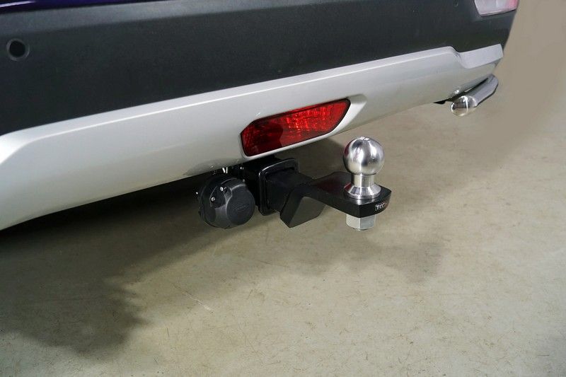 Фаркоп ТСС под американский квадрат для Kia Carnival IV (2WD) 2.2D 2020-2026 (кроме корейской сборки). Артикул TCU00208