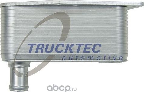 Радиатор масляный (маслоохладитель) для двигателя Trucktec Automotive. Артикул 08.18.018