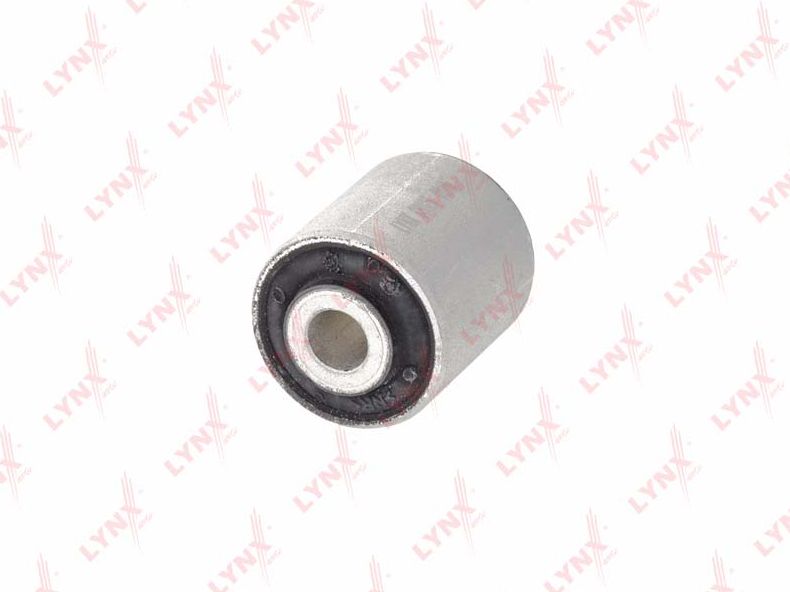 Сайлентблок переднего рычага подвески LYNXauto. Артикул C8025
