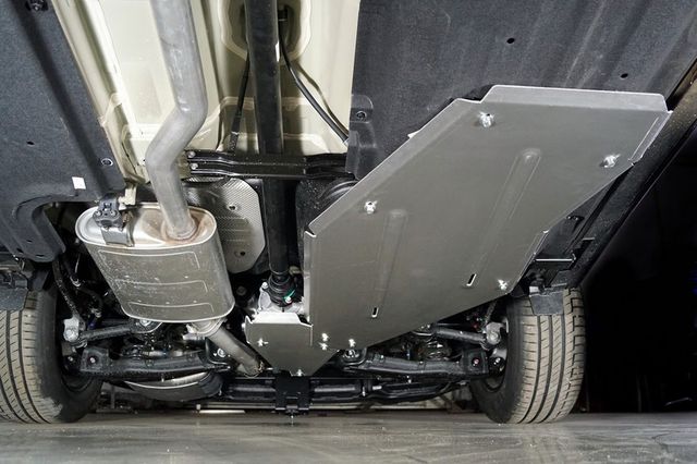 Защита алюминиевая ТСС (4 мм) для бака и адсорбера Kia Sorento IV 2020-2024. Артикул ZKTCC00453