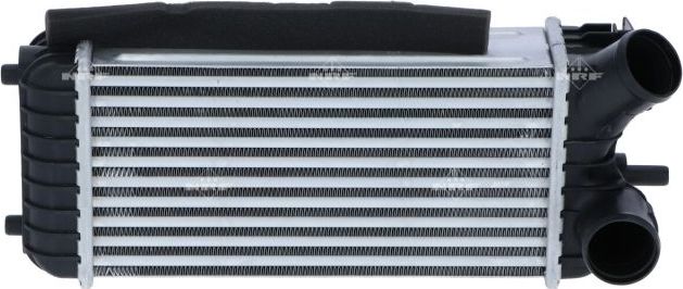 Интеркулер NRF для Ford C-MAX II 2010-2019. Артикул 30324