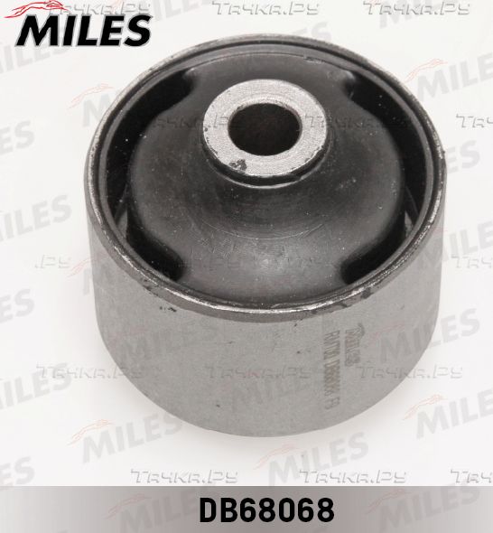 Сайлентблок переднего рычага подвески Miles. Артикул DB68068