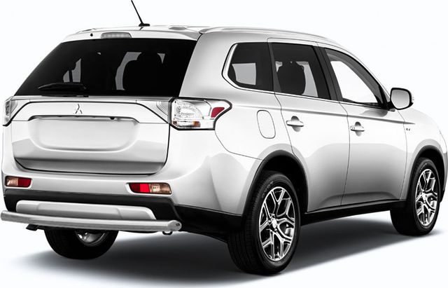 Защита Slitkoff заднего бампера d57 (короткая) для Mitsubishi Outlander III 2015-2026. Артикул MOUT15-011