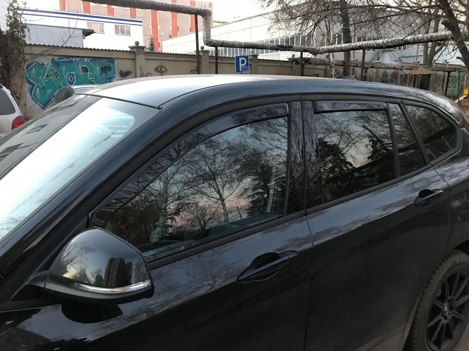 Дефлекторы Heko для окон BMW X1 F48 2015-2026. Артикул 11167