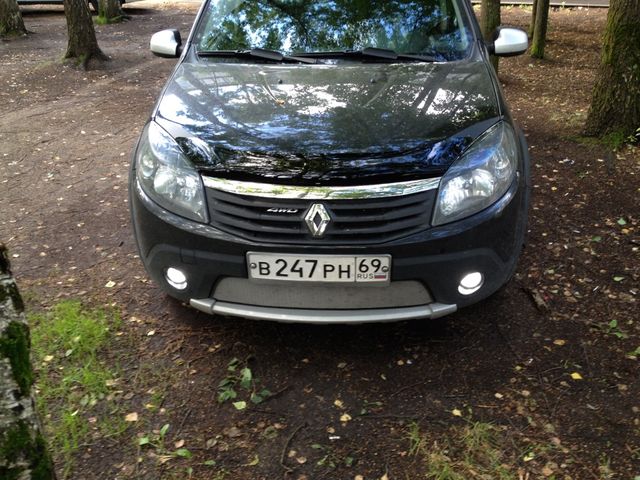 Дефлектор SIM для капота (короткий) Renault Sandero I хэтчбек 2009-2013. Артикул SRESAN0912