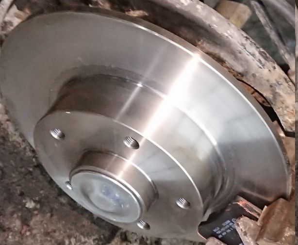 Тормозной диск Bosch. Артикул 0 986 479 575