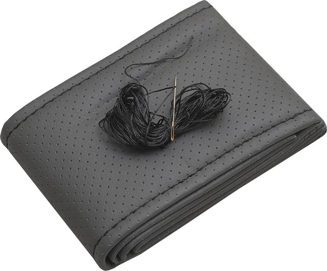 Оплётка на руль Rezkon (размер M, экокожа перф., цвет СЕРЫЙ/ЧЕРНЫЙ). Артикул 8001022011