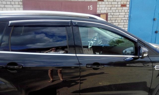 Дефлекторы Cobra Tuning для окон хром молдинг Ford Kuga II 2013-2026. Артикул F33413CR