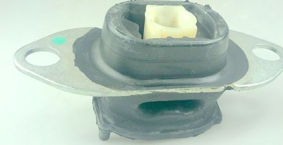 Подушка (опора) двигателя Hutchinson передняя для Renault Twingo III 2014-2026. Артикул 594747