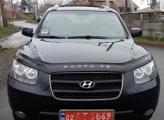 Дефлектор Vip-Tuning для капота Hyundai Santa Fe II 2006-2012. Артикул HYD11