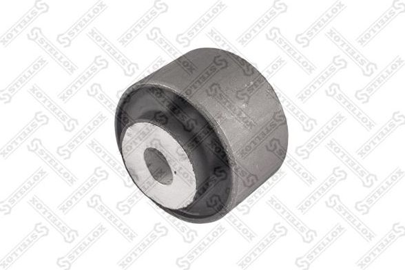 Сайлентблок переднего рычага подвески Stellox. Артикул 77-00827-SX