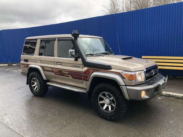 Дефлекторы Cobra Tuning для окон Toyota Land Cruiser J76 2007-2026. Артикул T26907