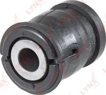 Сайлентблок переднего рычага подвески LYNXauto. Артикул C9127