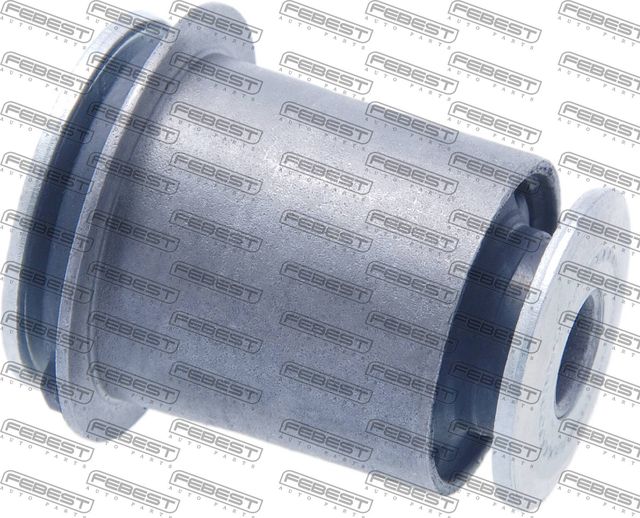 Сайлентблок переднего рычага подвески Febest передний нижний для Toyota Hilux VII 2005-2015. Артикул TAB-367