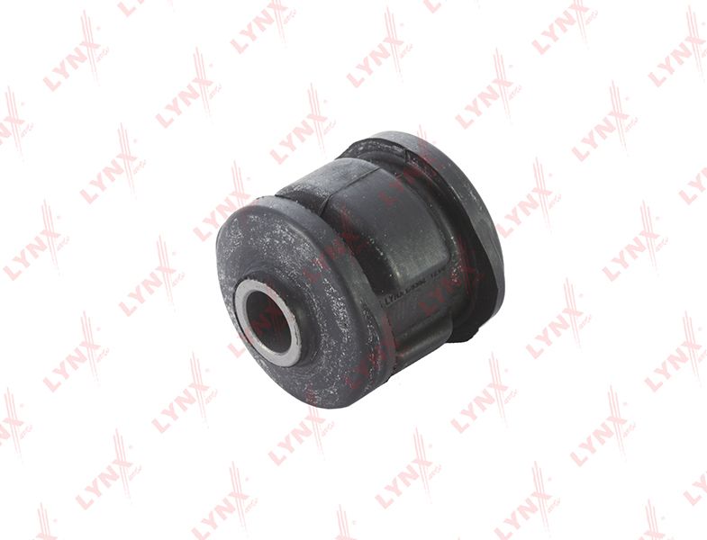 Сайлентблок переднего рычага подвески LYNXauto. Артикул C9382