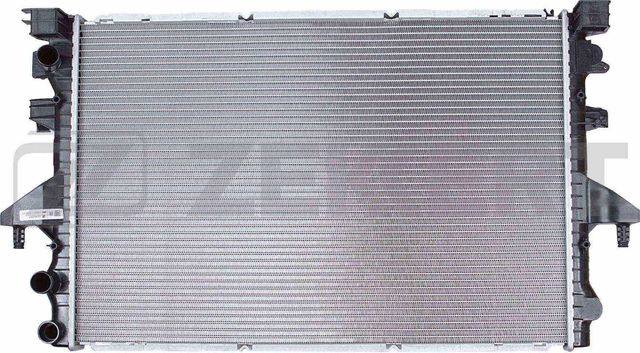 Радиатор охлаждения двигателя Zekkert для Volkswagen Multivan T5 2003-2015. Артикул MK-1454