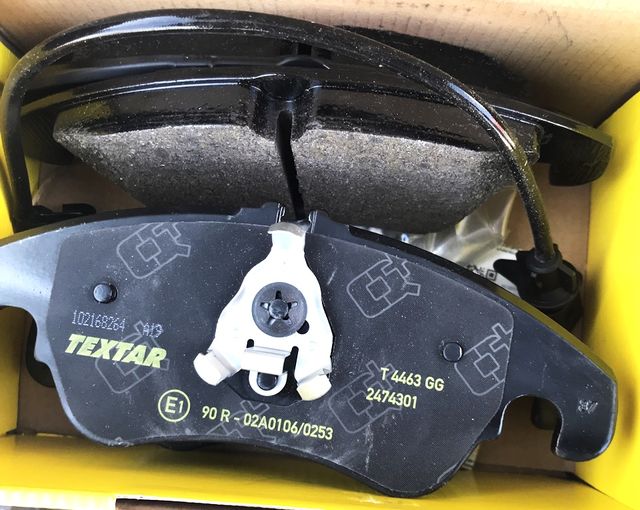 Тормозные колодки Textar. Артикул 2474301