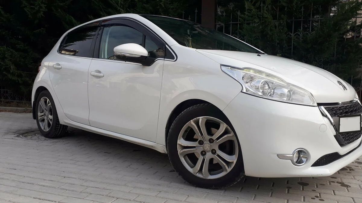 Дефлекторы Cobra Tuning для окон Peugeot 208 5-дв. 2012-2026. Артикул P11612