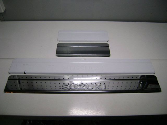 Накладки Ладья на внутренние пороги (штамп) ступенчатые для Suzuki Vitara IV 2015-2026. Артикул 014.71.11ст