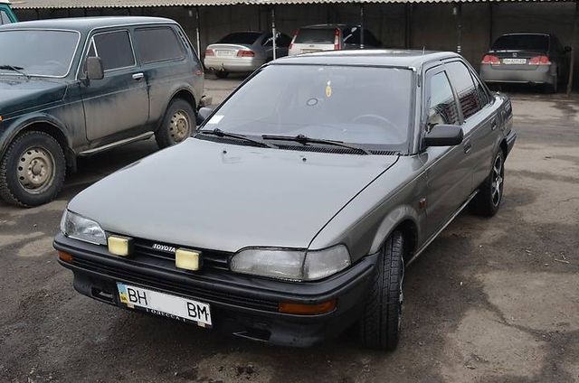 Дефлекторы Heko для окон (передняя пара) Toyota Corolla Е90 седан 1987-1991. Артикул 29312