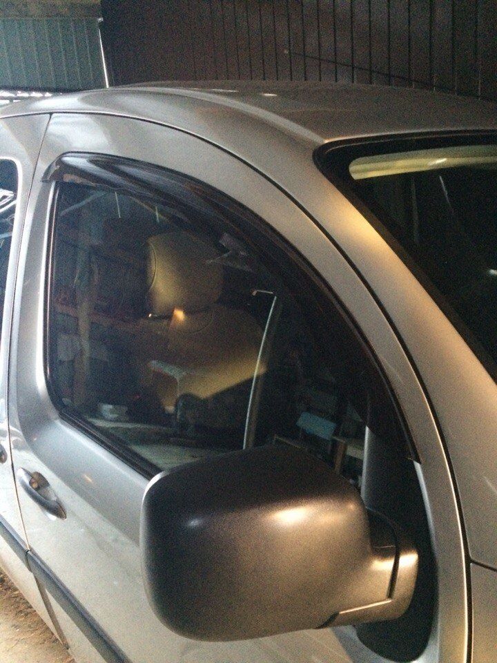 Дефлекторы Cobra Tuning для окон Renault Kangoo II 3-дв. 2008-2013. Артикул R12309