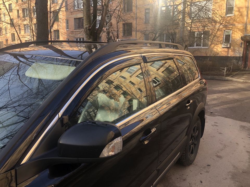 Дефлекторы V-Star для окон (с хром. молдингом) Volvo XC70 II 2007-2016. Артикул CHR29081