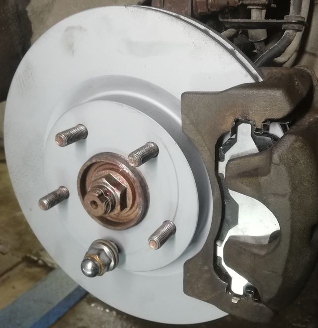 Тормозной диск Zimmermann Coat Z. Артикул 380.2111.20