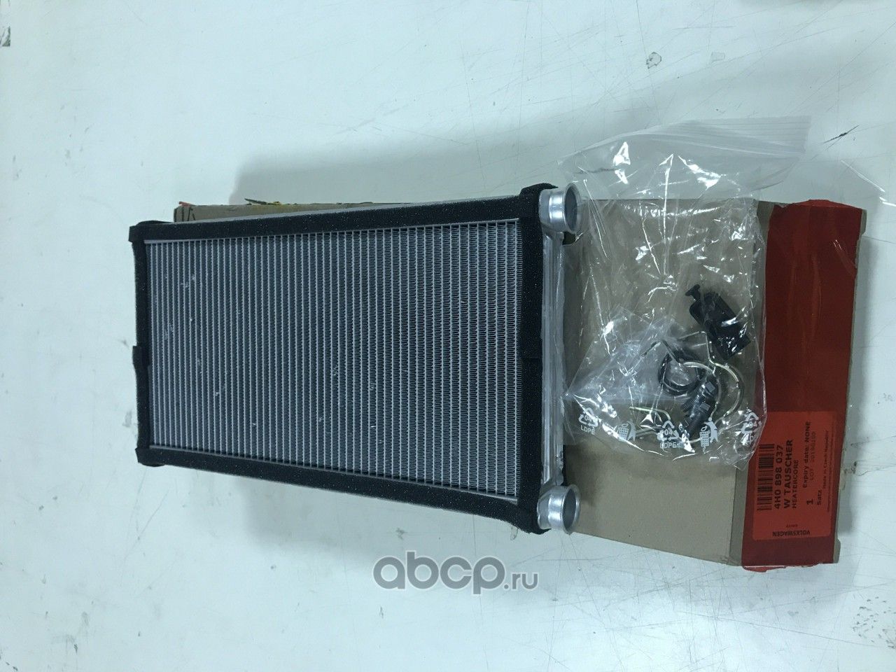Радиатор отопителя (печки) VAG. Артикул 4H0898037