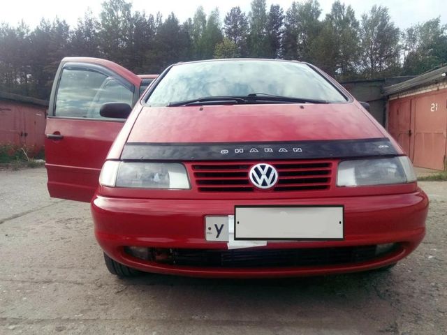 Дефлектор Vip-Tuning для капота Seat Alhambra 1995-2000. Артикул SA01