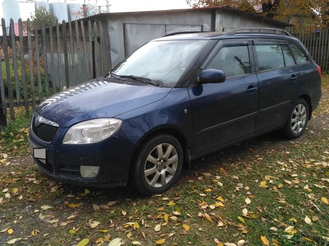 Дефлекторы V-Star для окон Skoda Fabia II универсал 2007-2014. Артикул D03206