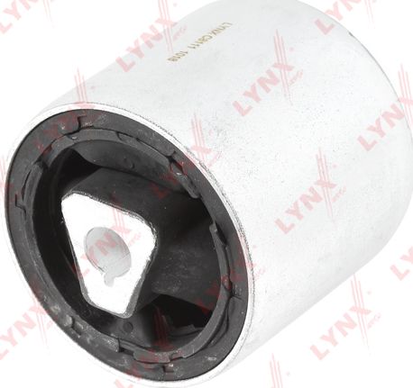 Сайлентблок переднего рычага подвески LYNXauto. Артикул C8111