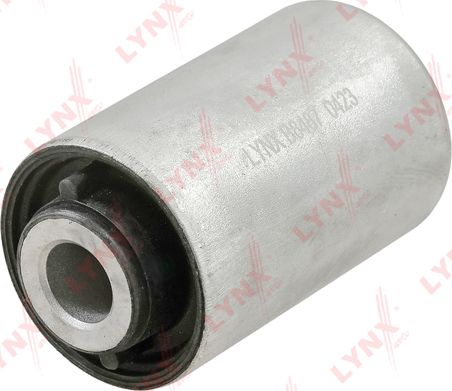 Сайлентблок переднего рычага подвески LYNXauto. Артикул B8487