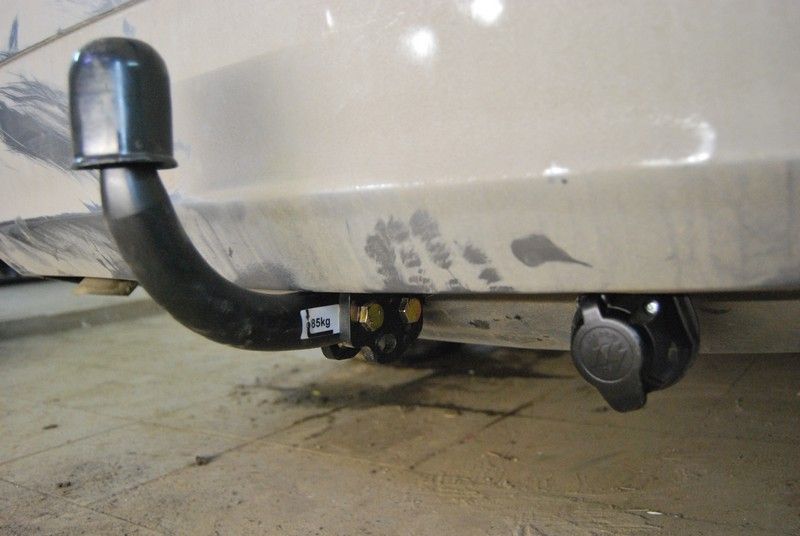 Фаркоп Auto-Hak для Mercedes-Benz S-Класс W221 Long 4WD 2005-2013. Артикул D 44