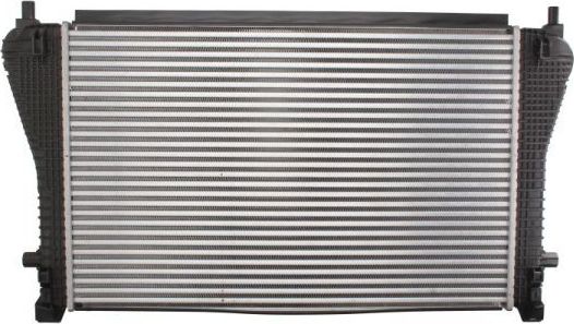 Интеркулер Thermotec для Volkswagen T-Roc I 2017-2026. Артикул DAW011TT