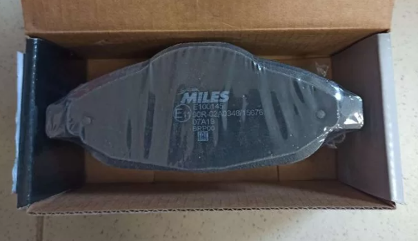 Тормозные колодки Miles (Semi-Metallic). Артикул E100145