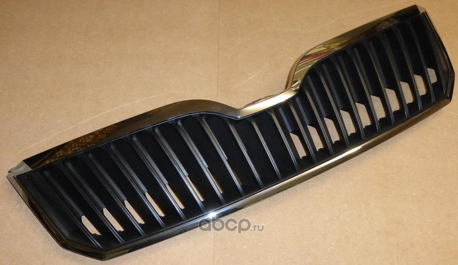 Решетка радиатора VAG. Артикул 3T0853668A