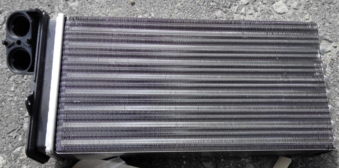 Радиатор отопителя (печки) AVA. Артикул PE6233