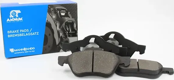 КОЛОДКИ ТОРМОЗНЫЕ ДИСКОВЫЕ ПЕРЕДНИЕ AKNUK RENAULT CLIO III (BR0/1, CR0 Aknuk. Артикул BP4338