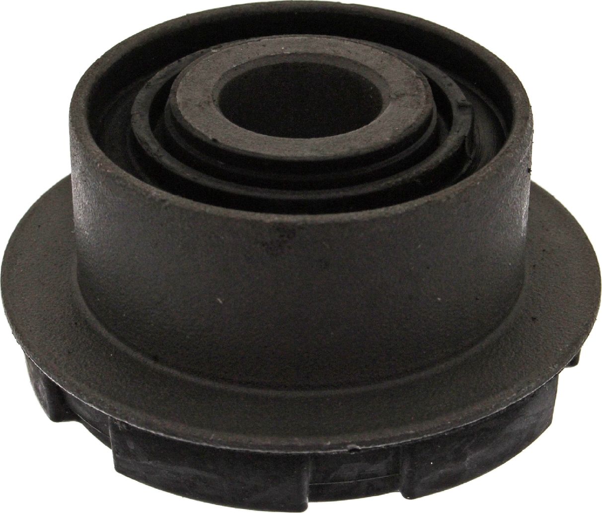 Сайлентблок переднего рычага подвески SWAG (резина/металл). Артикул 62 60 0010