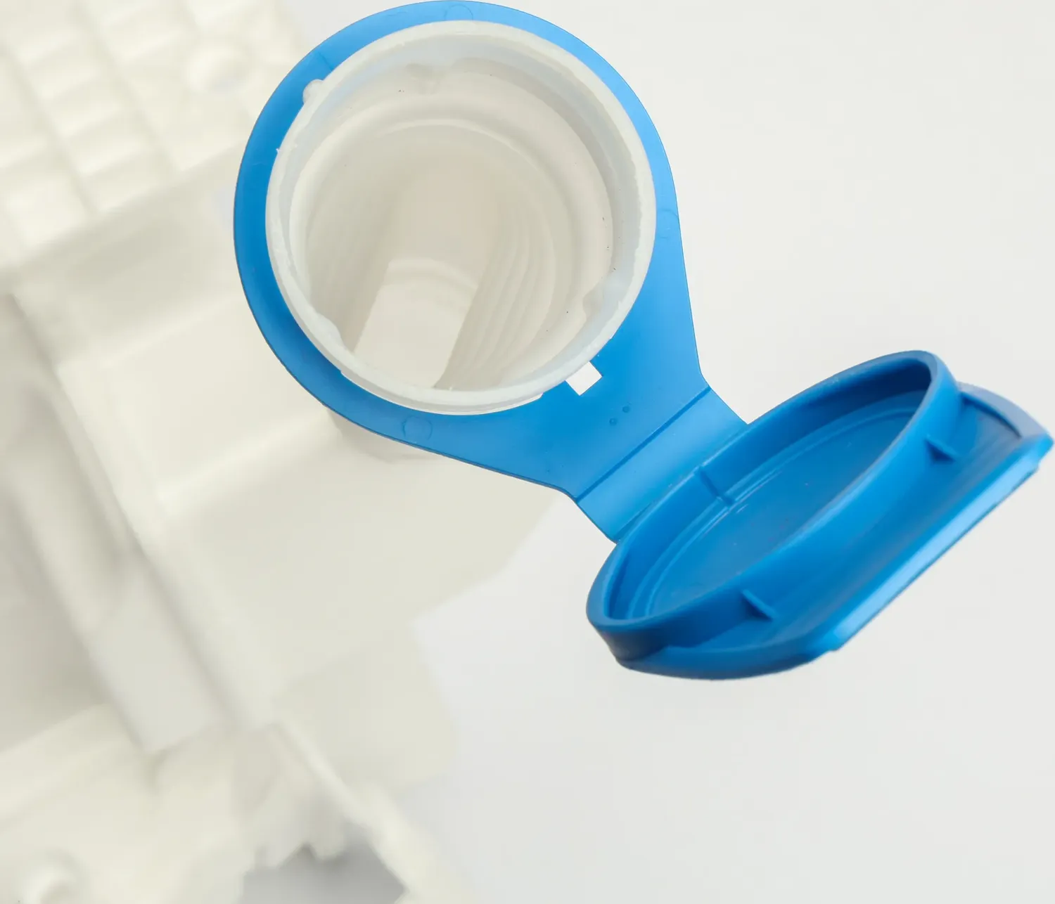 Бачок стеклоомывателя VOLKSWAGEN Polo V 09-20 SKODA Rapid 12-20 (Rospart). Артикул RWT005