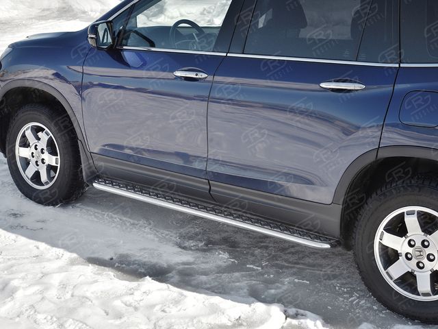 Защита порогов RusStal труба d42 с листом (лист алюм, проф. нерж) (Вариант 2) для Honda Pilot III 2016-2026. Артикул HPL-0029212