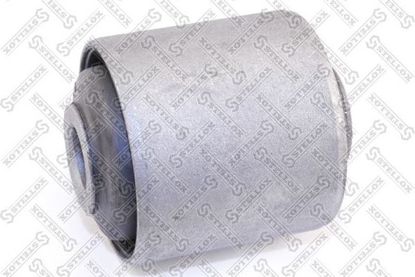 Сайлентблок переднего рычага подвески Stellox. Артикул 87-74111-SX