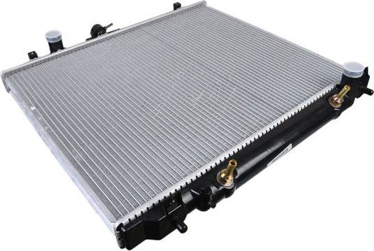 Радиатор охлаждения двигателя Zentparts для Mitsubishi Pajero II 1994-1999. Артикул Z20477