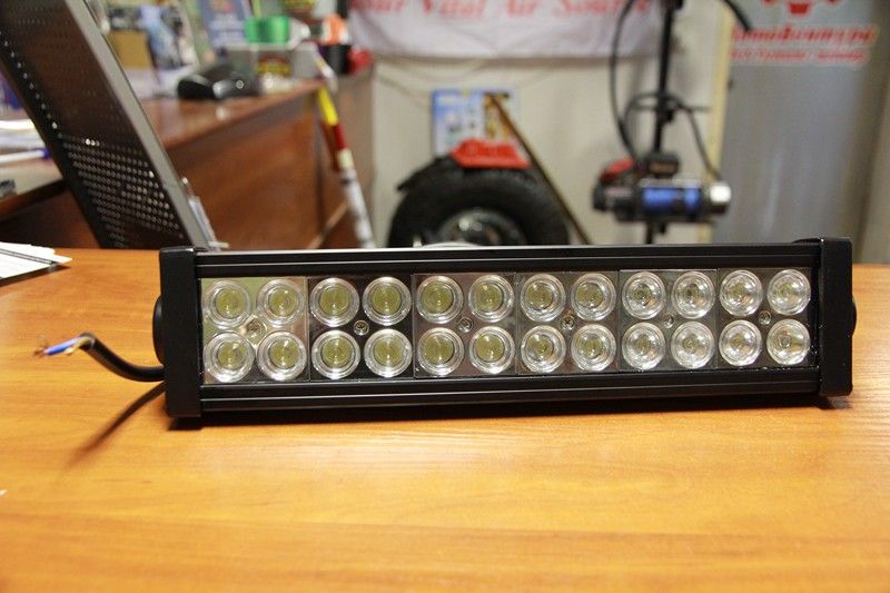 Фара светодиодная 24LED 14. Артикул EA9860A24