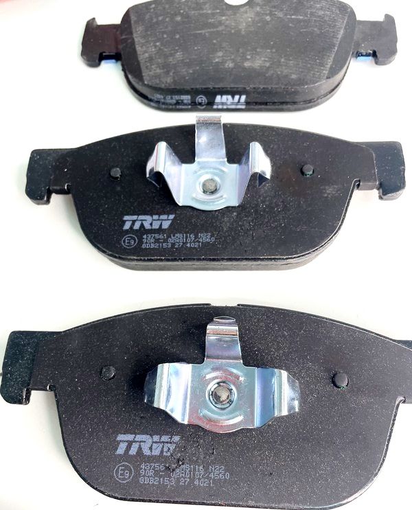 Тормозные колодки TRW передние для Volvo XC60 II 2017-2026. Артикул GDB2153