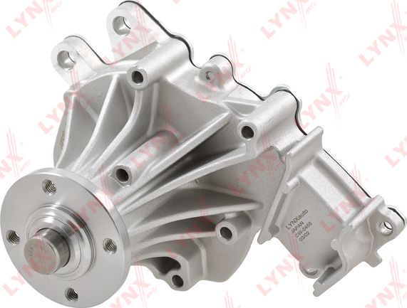 Помпа (водяной насос) LYNXauto. Артикул CW-0455