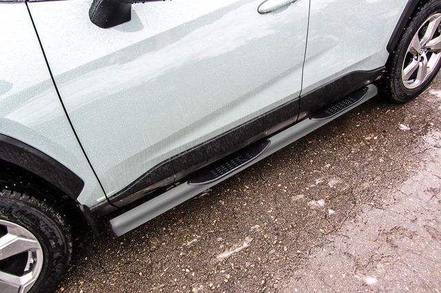 Пороги Slitkoff труба d76 с проступями для Toyota RAV4 V 2018-2026 Серебристые. Артикул TR419-003S